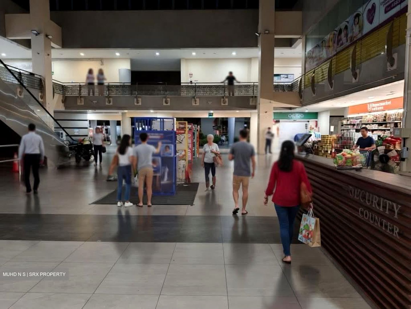 Elias Mall (D18), Retail #560992051